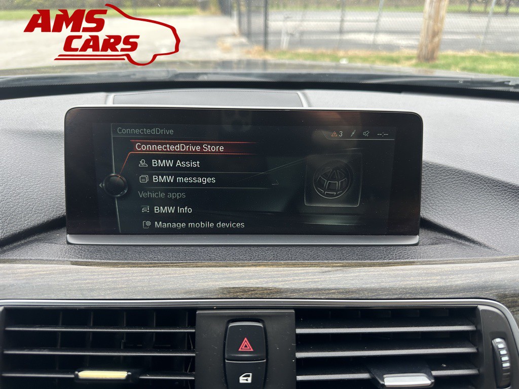 2017 BMW 3 Series Image 23