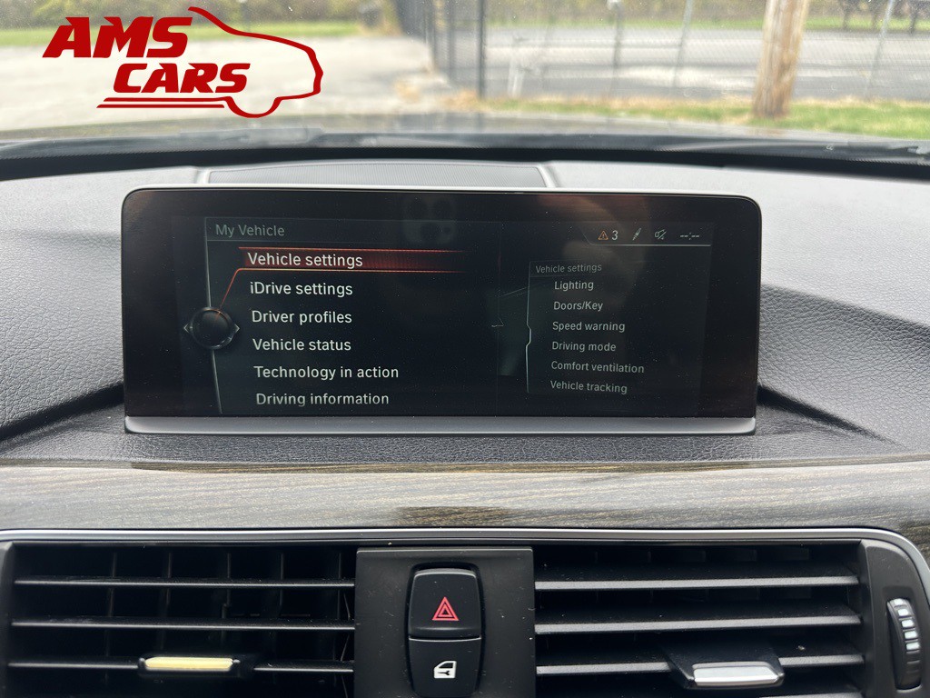 2017 BMW 3 Series Image 24