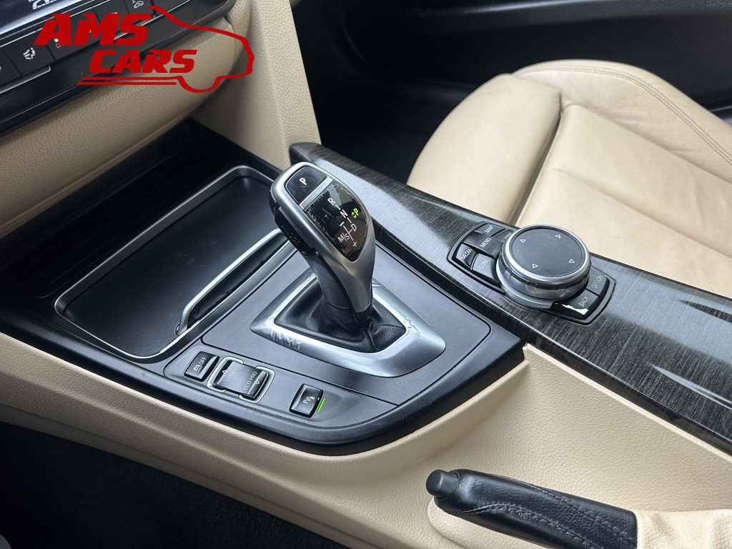 2017 BMW 3 Series Image 28