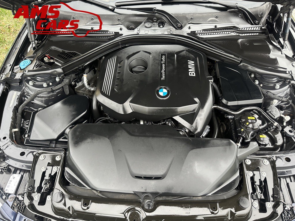 2017 BMW 3 Series Image 38