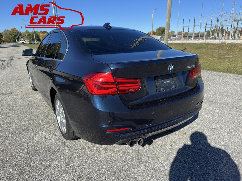 2017 BMW 3 Series Image 41