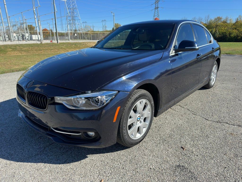 2017 BMW 3 Series Image 1