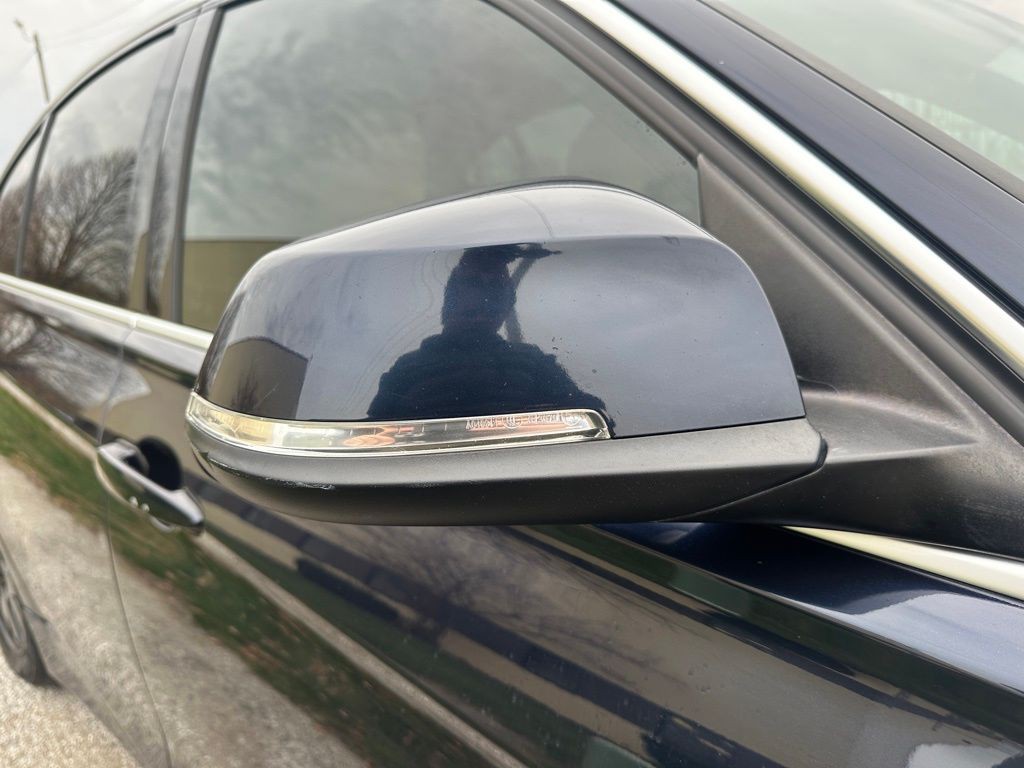 2017 BMW 3 Series Image 39