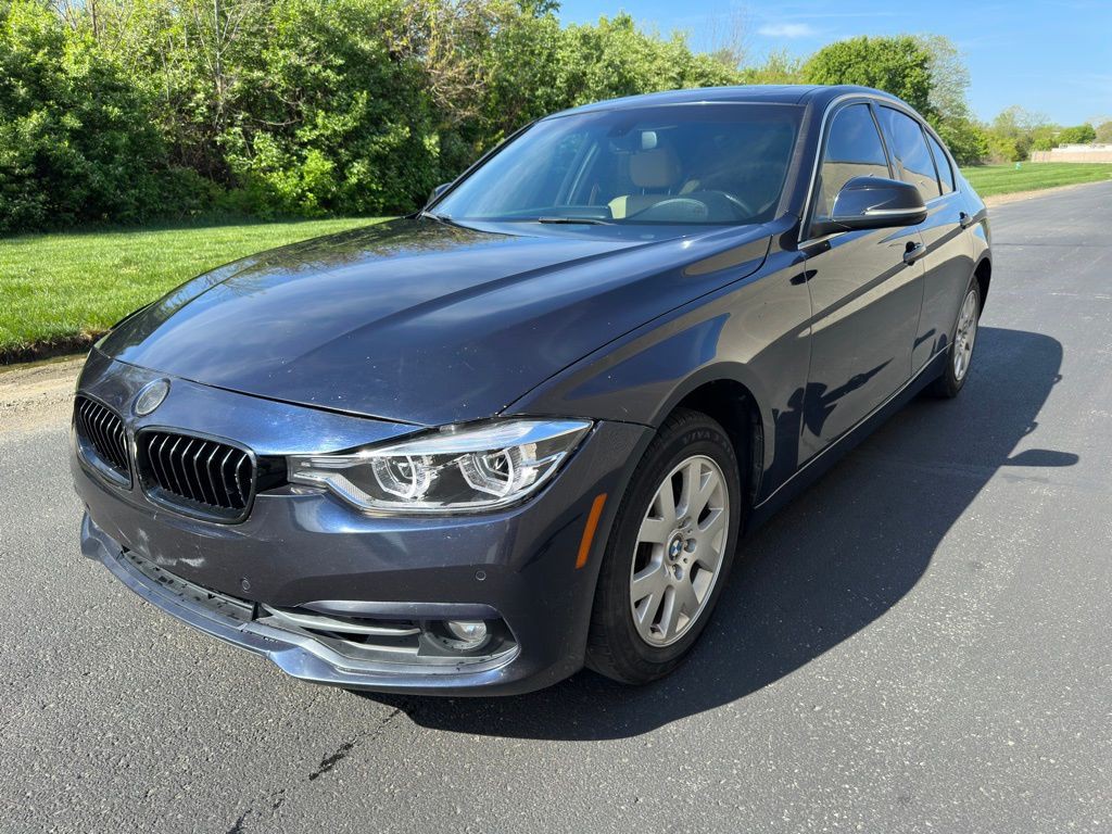 2017 BMW 3 Series Image 1