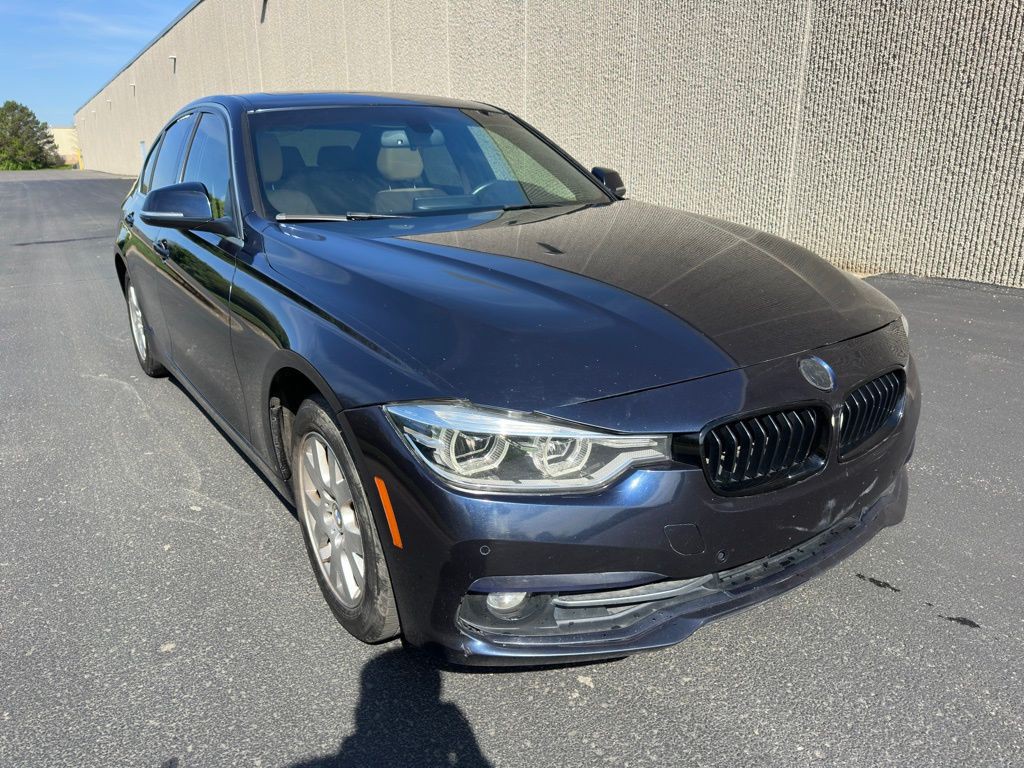2017 BMW 3 Series Image 3