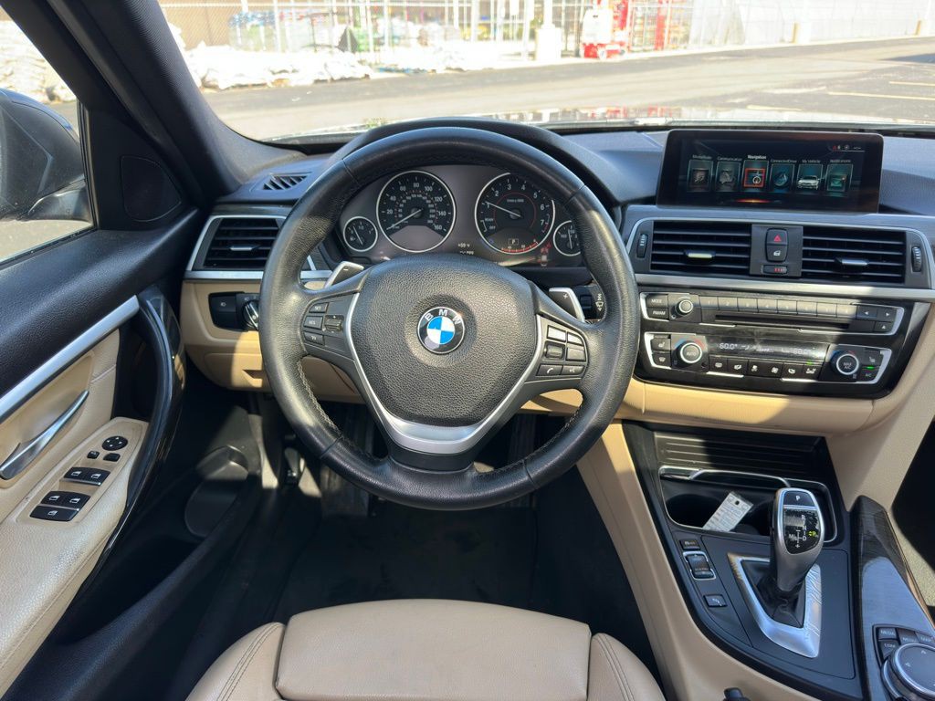 2017 BMW 3 Series Image 8