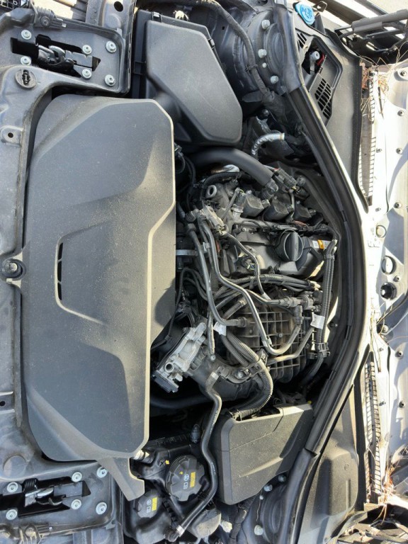 2017 BMW 3 Series Image 35