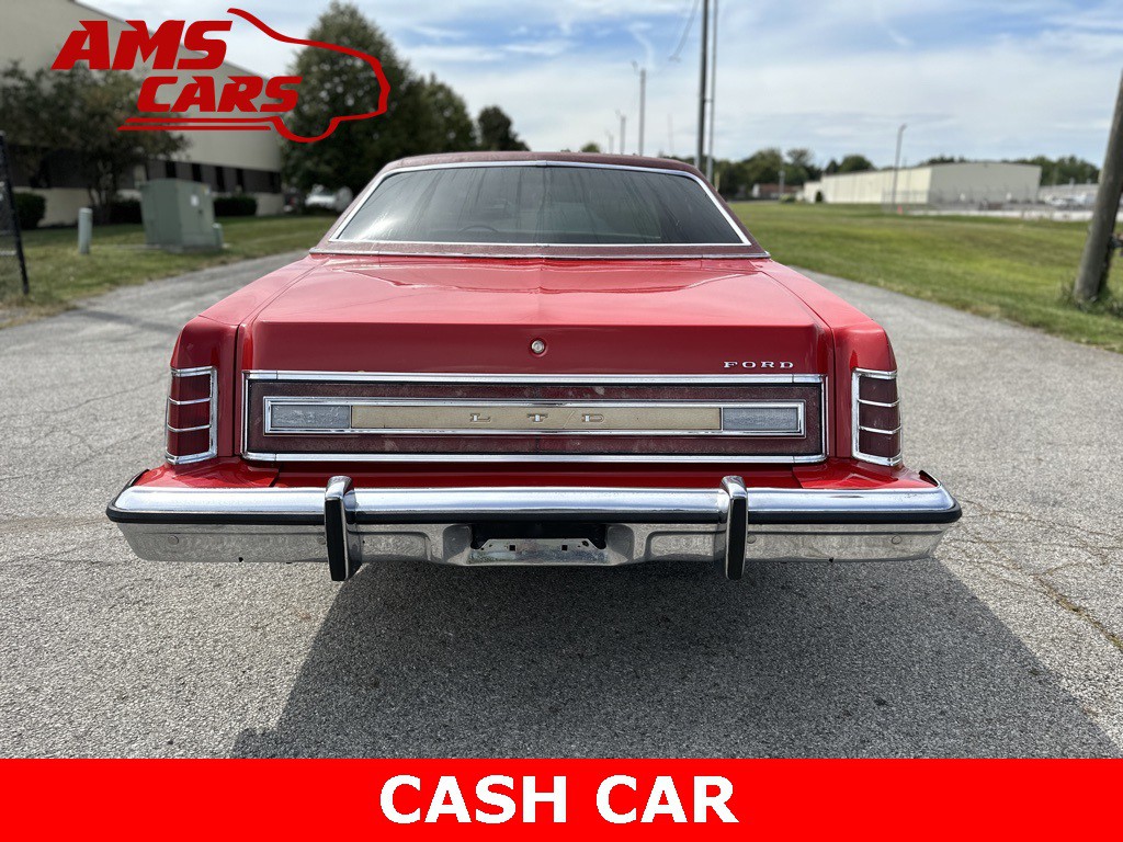 1975 Ford LTD Image 6
