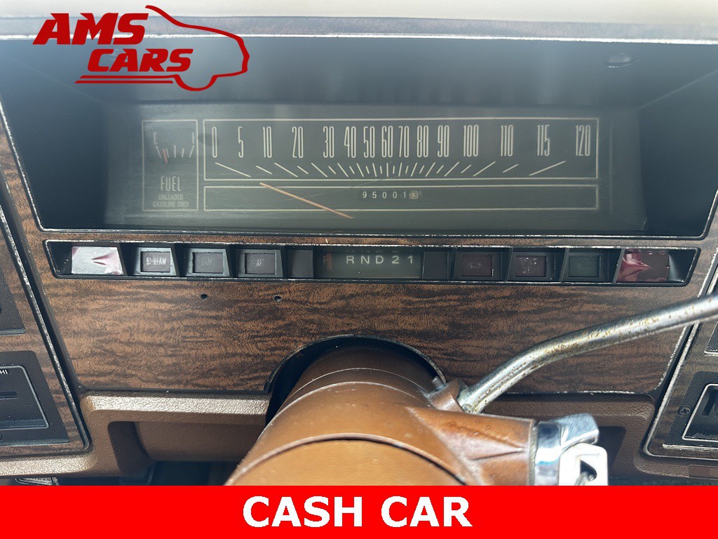1975 Ford LTD Image 20