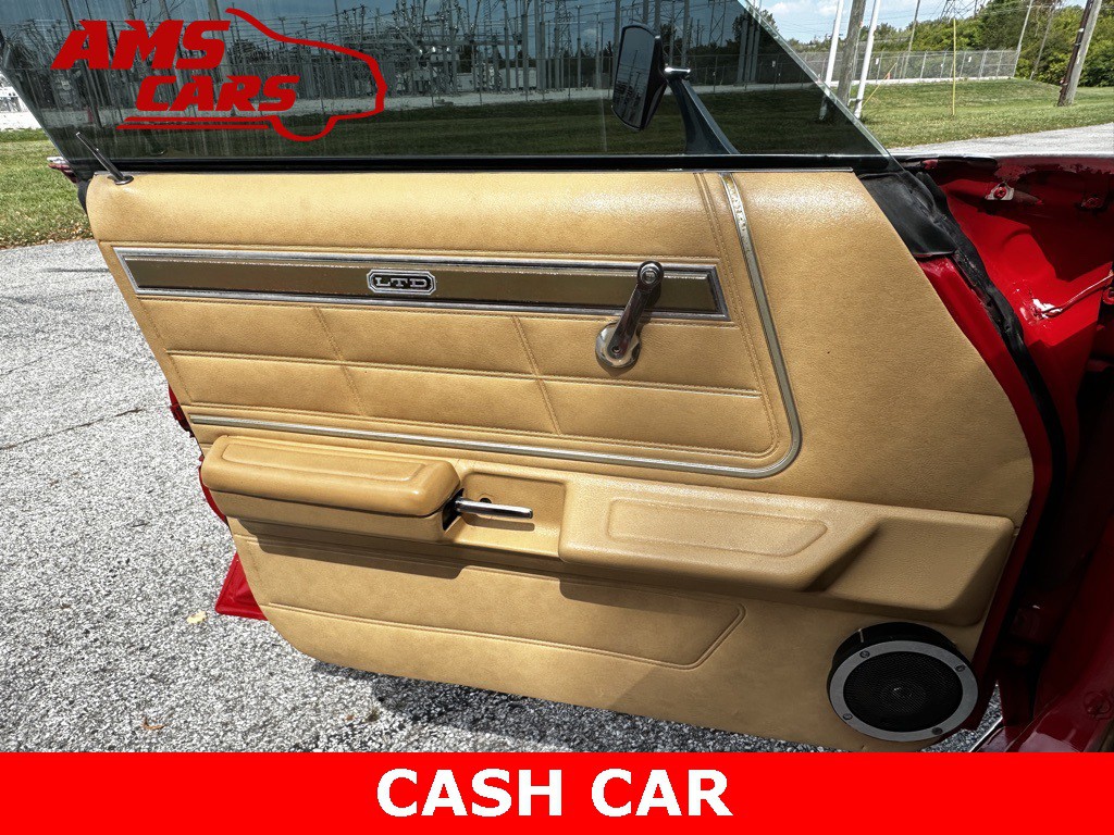 1975 Ford LTD Image 25