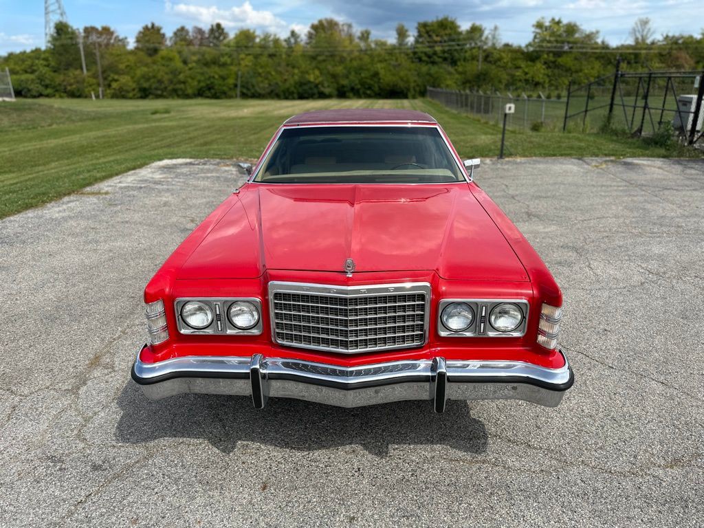 1975 Ford LTD Image 2