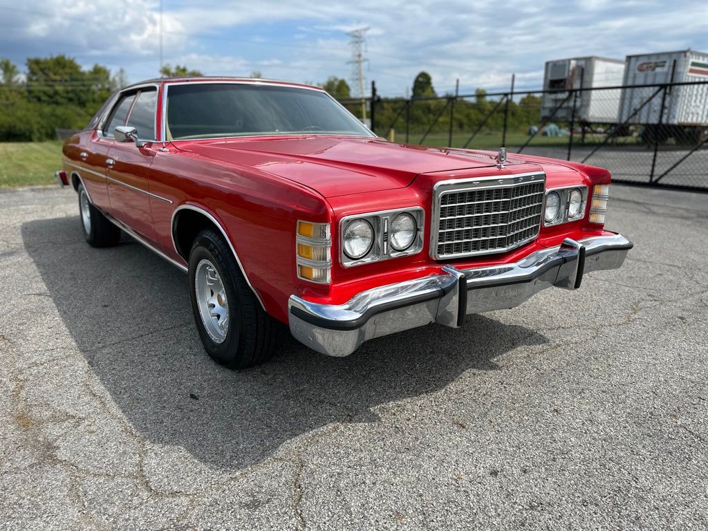 1975 Ford LTD Image 4