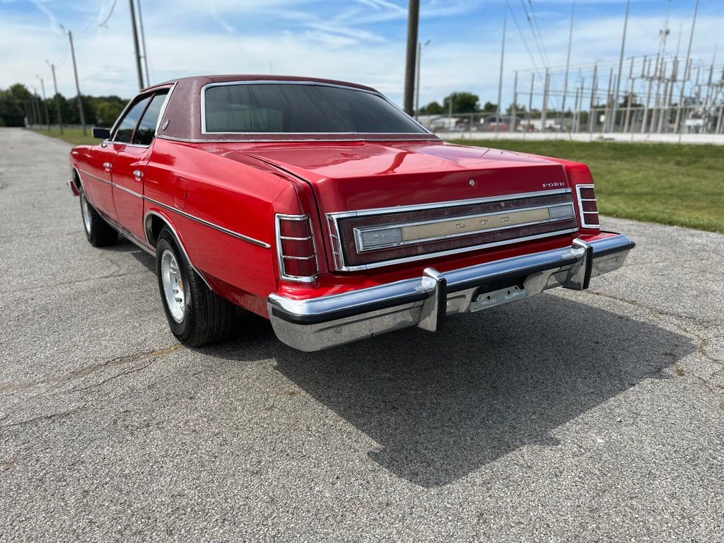 1975 Ford LTD Image 7