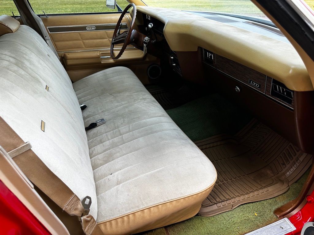 1975 Ford LTD Image 17