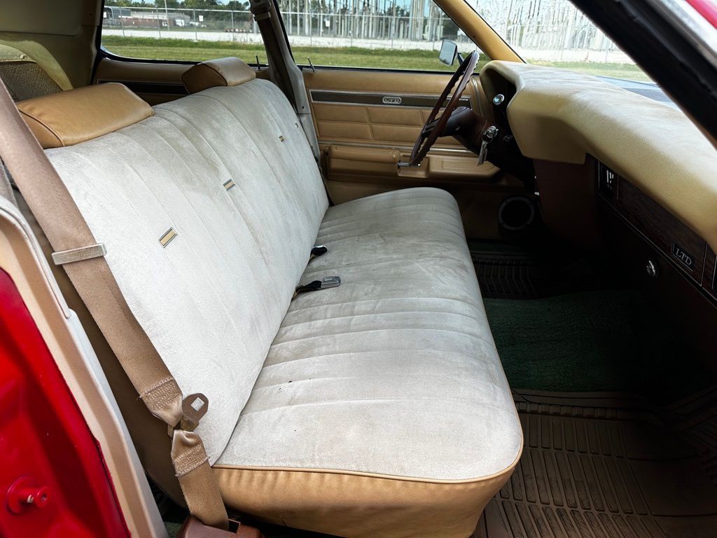 1975 Ford LTD Image 18