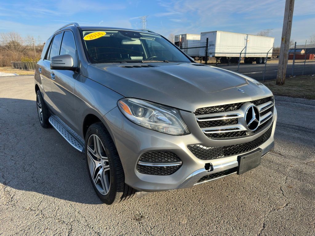 2016 Mercedes-Benz GLE-Class Image 3