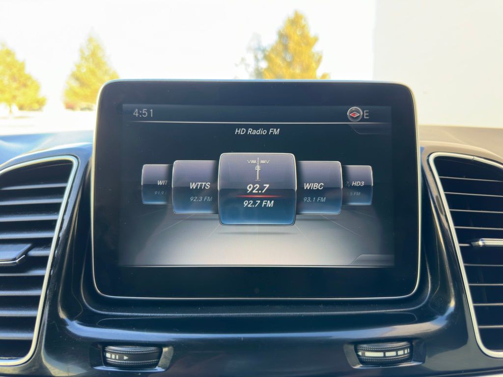 2016 Mercedes-Benz GLE-Class Image 24