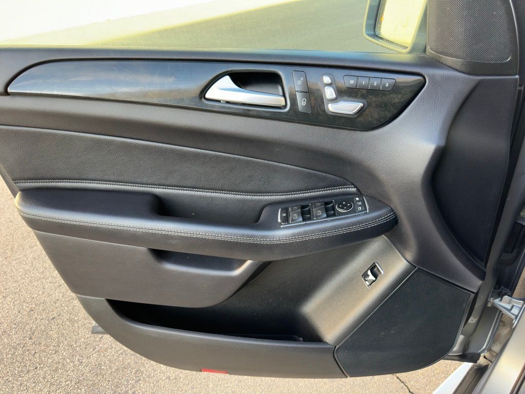 2016 Mercedes-Benz GLE-Class Image 32