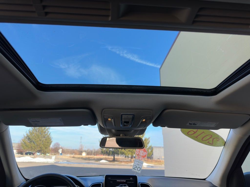 2016 Mercedes-Benz GLE-Class Image 33