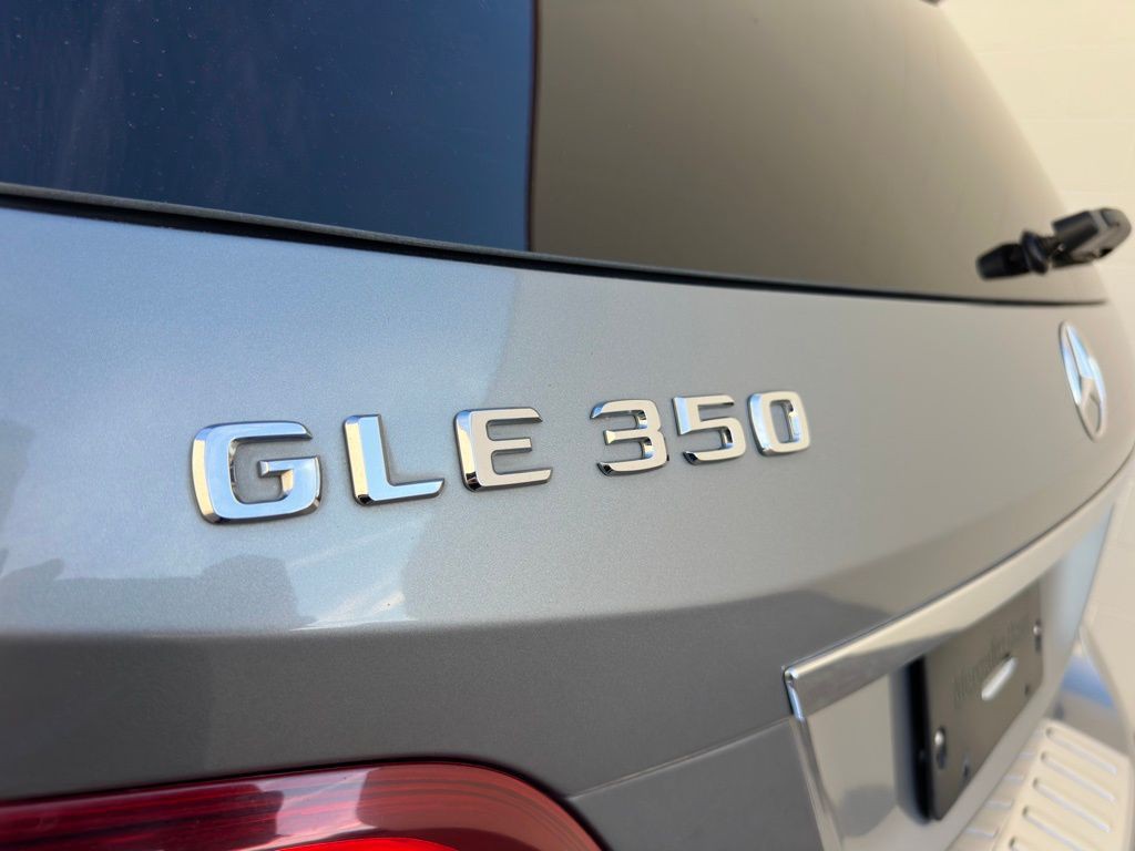 2016 Mercedes-Benz GLE-Class Image 34