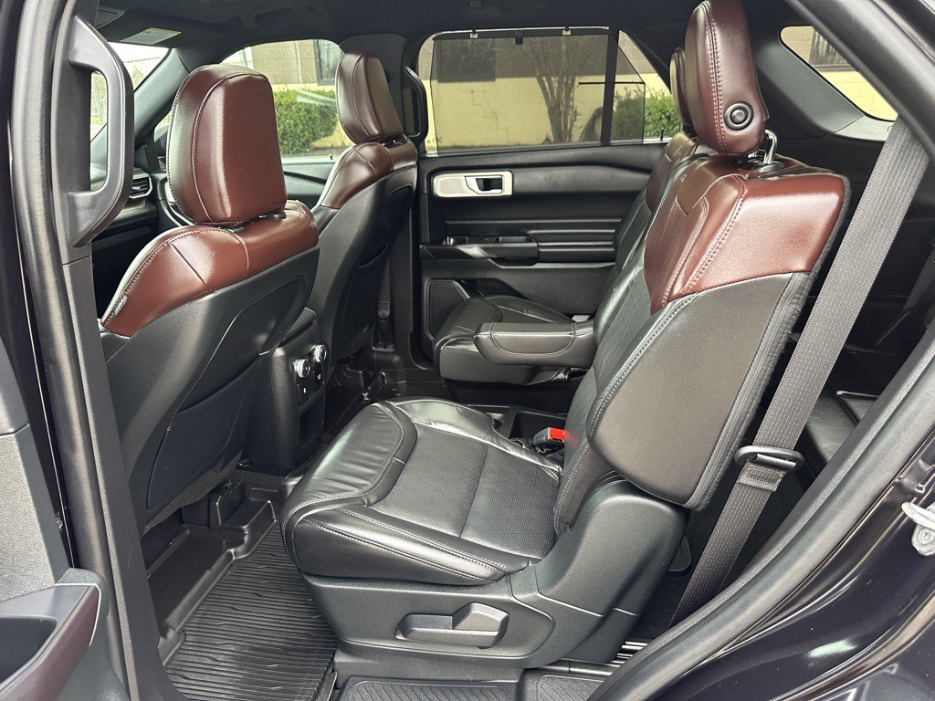 2020 Ford Explorer Image 12