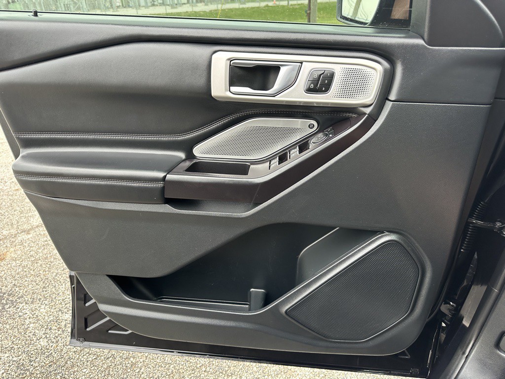 2020 Ford Explorer Image 44