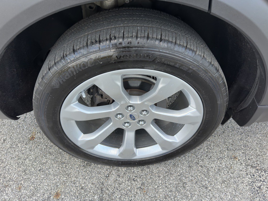 2020 Ford Explorer Image 54