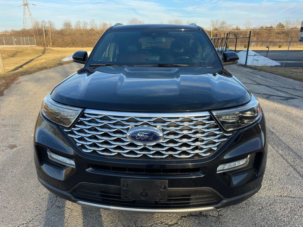 2020 Ford Explorer Image 2