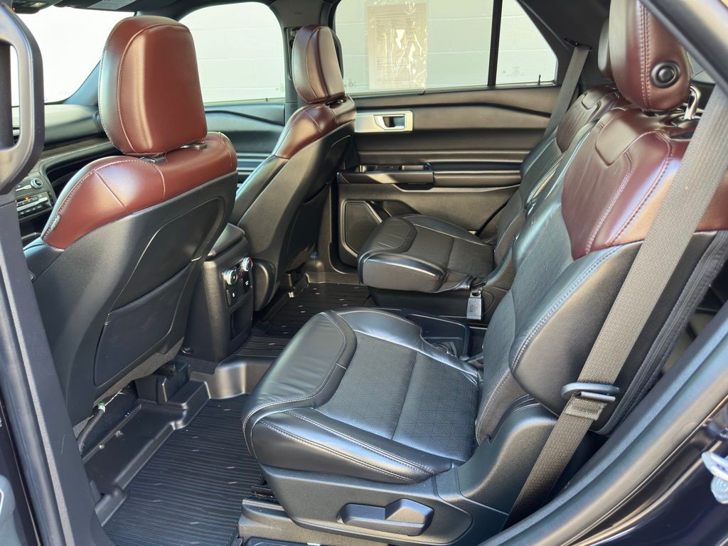 2020 Ford Explorer Image 10