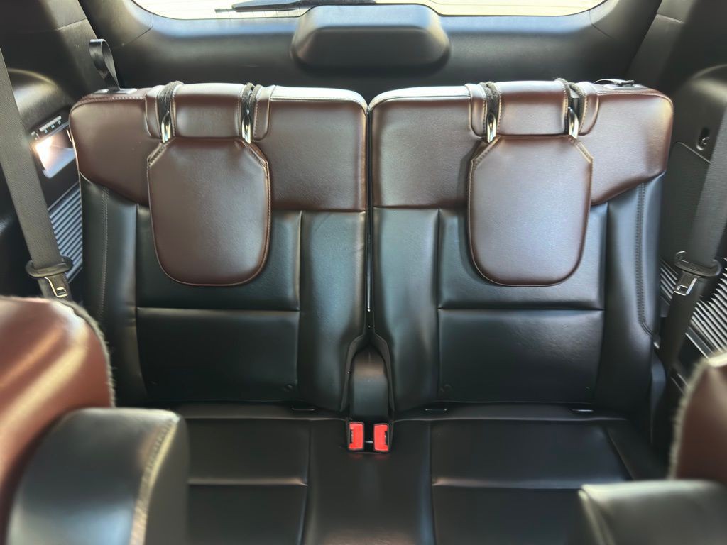 2020 Ford Explorer Image 13