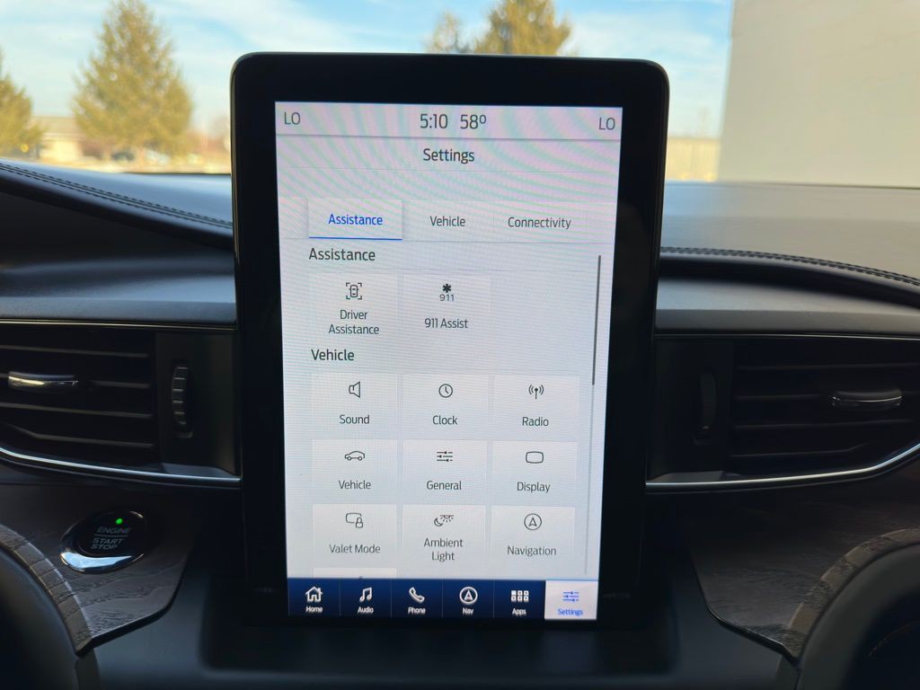 2020 Ford Explorer Image 32