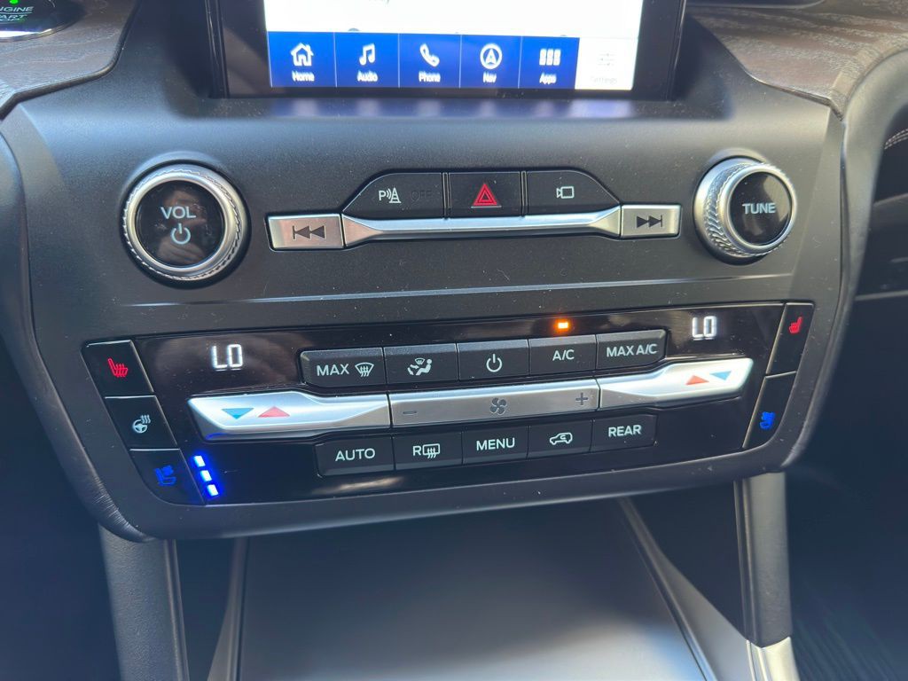 2020 Ford Explorer Image 37