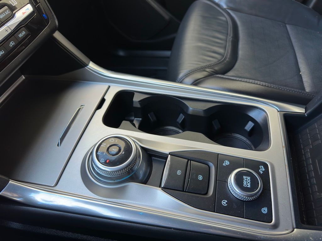 2020 Ford Explorer Image 38