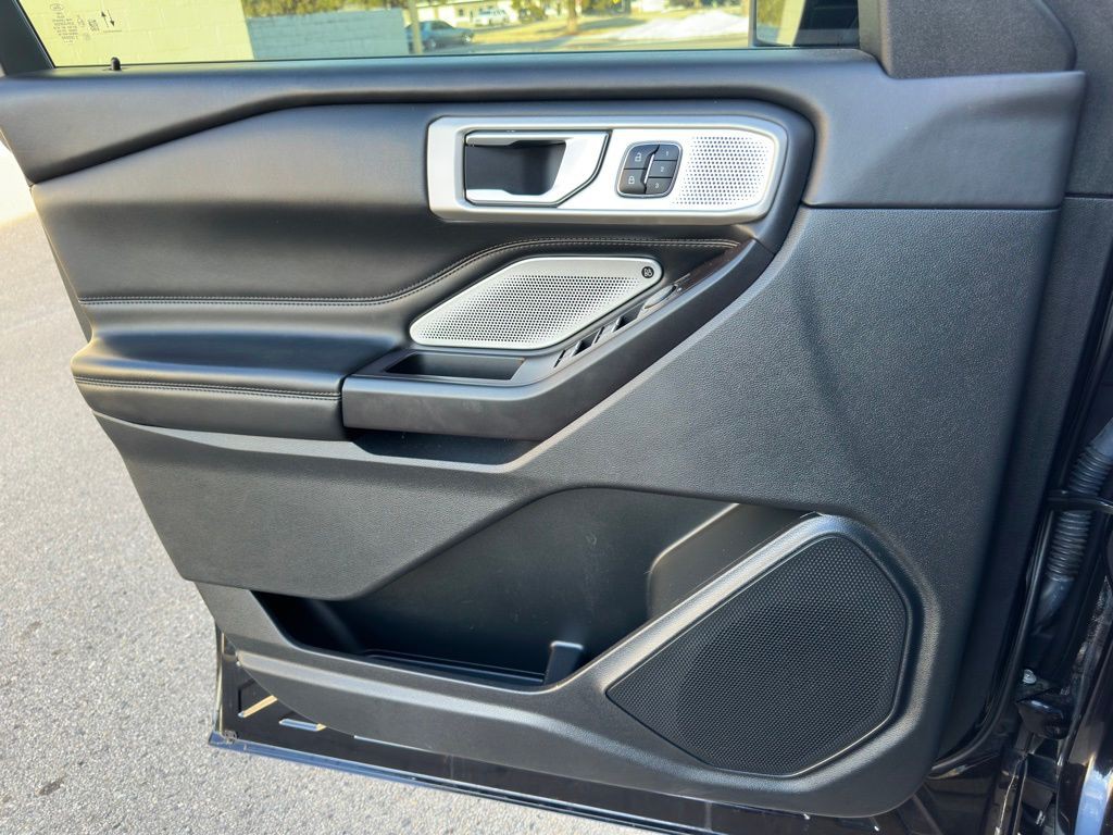 2020 Ford Explorer Image 41