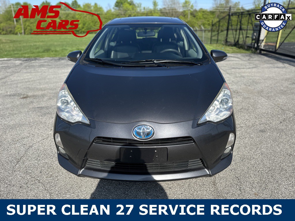 2012 Toyota Prius Image 2