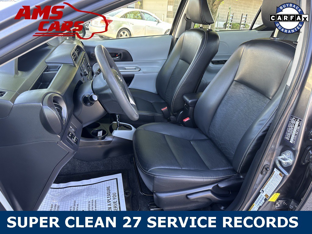 2012 Toyota Prius Image 11