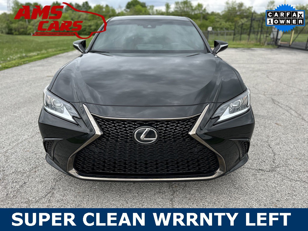 2022 Lexus ES Image 3