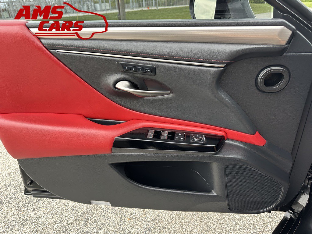 2022 Lexus ES Image 49