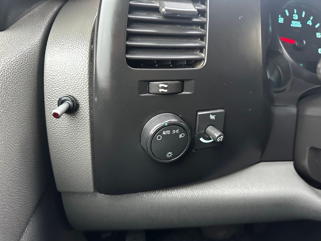 2007 Chevrolet Silverado 1500 Image 18