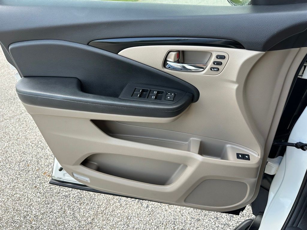 2019 Honda Pilot Image 47