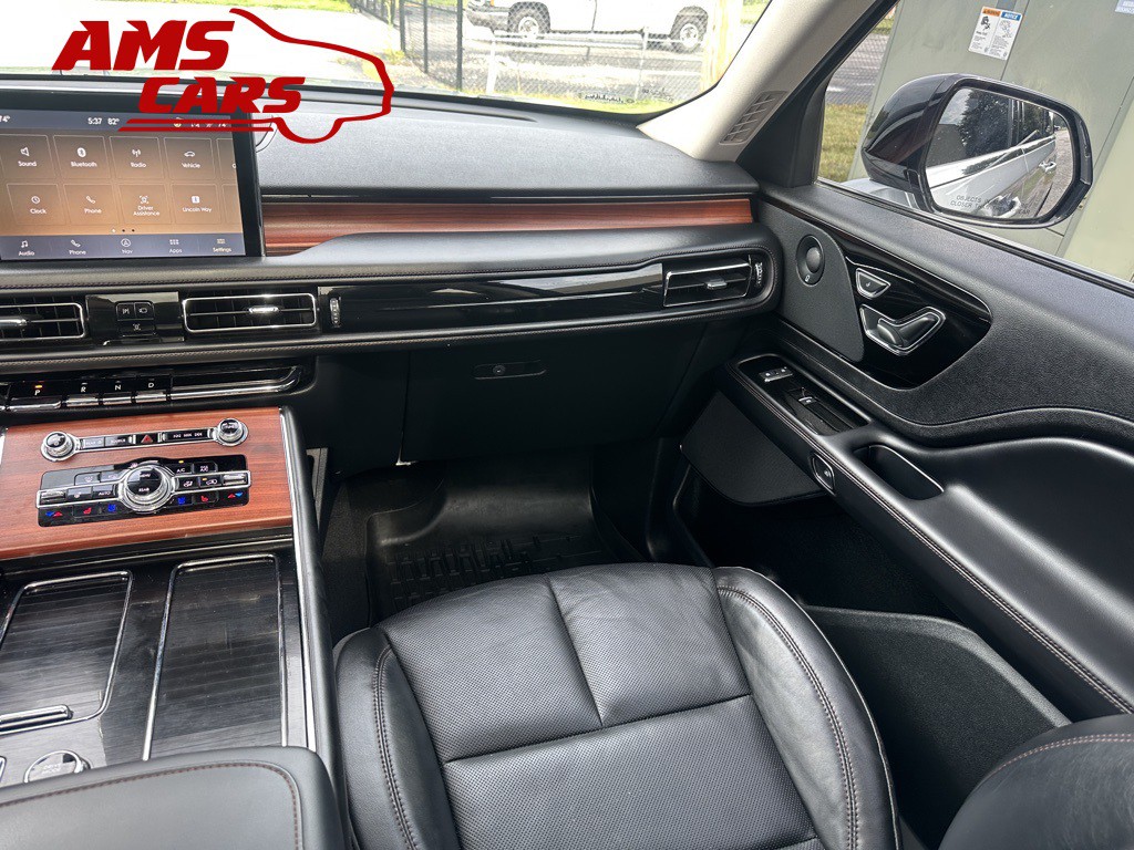 2022 Lincoln Aviator Image 10