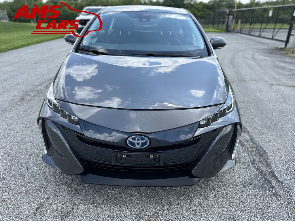 2017 Toyota Prius Image 2