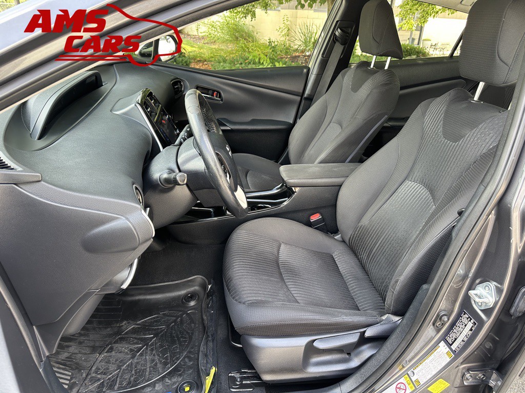2017 Toyota Prius Image 11