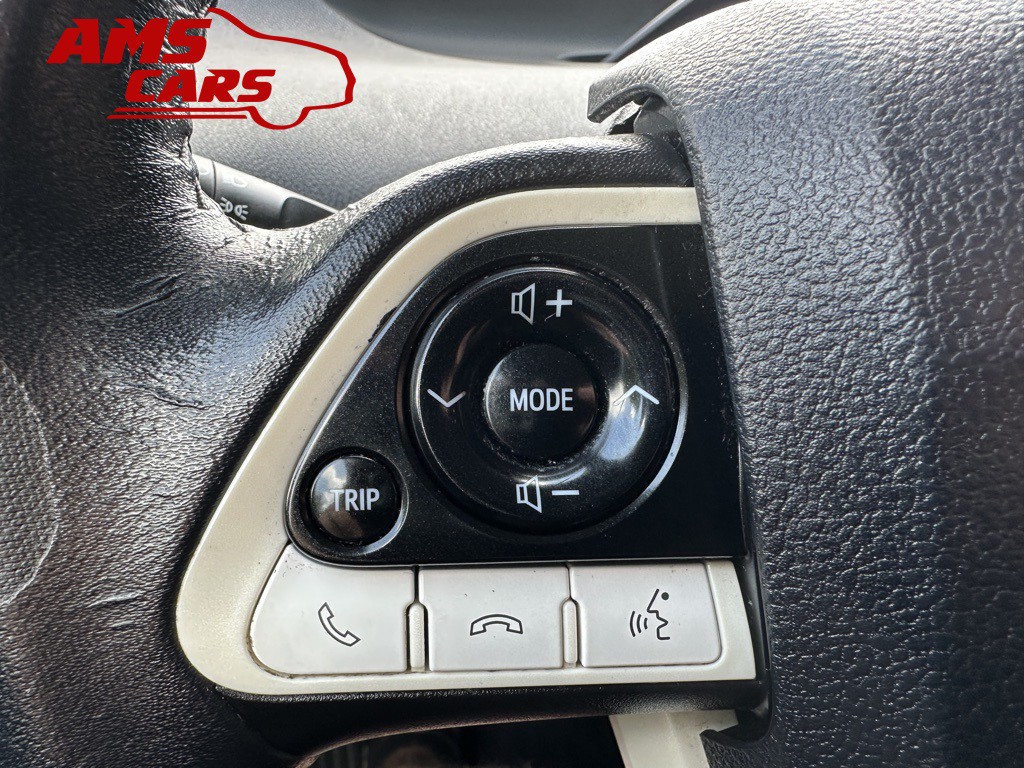 2017 Toyota Prius Image 28