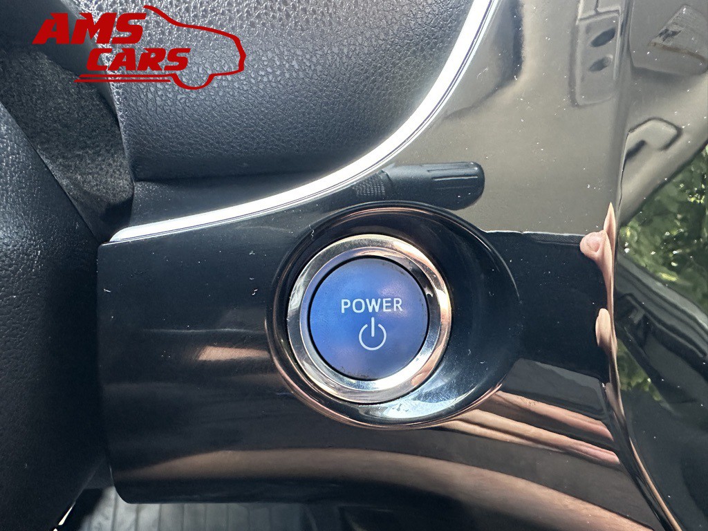 2017 Toyota Prius Image 30