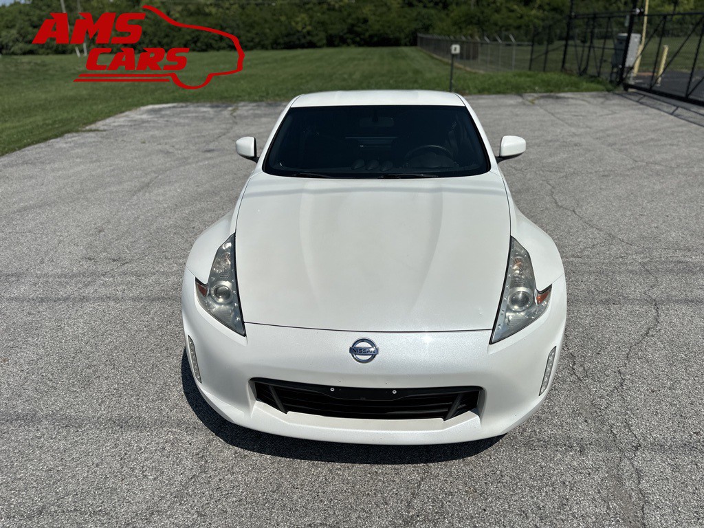 2014 Nissan 370Z Image 2
