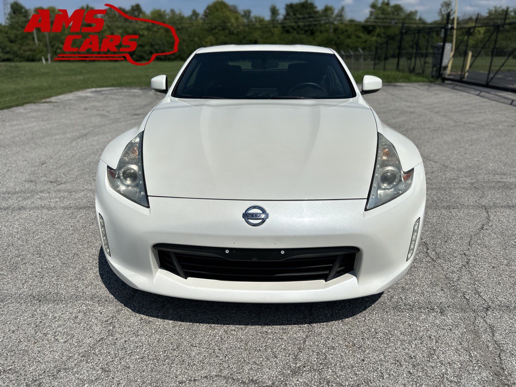 2014 Nissan 370Z Image 3