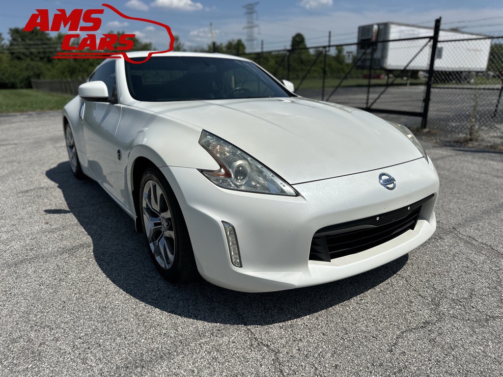 2014 Nissan 370Z Image 4