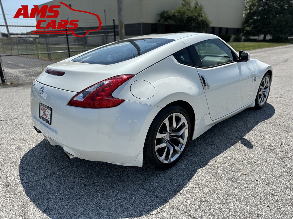 2014 Nissan 370Z Image 5