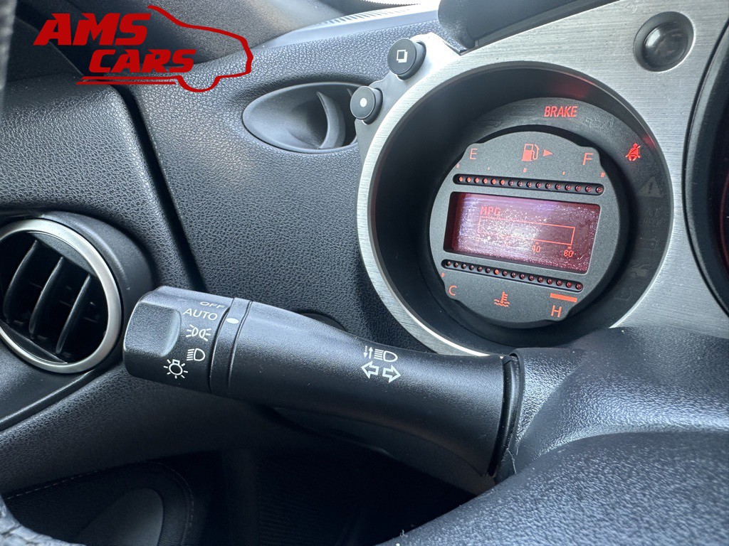 2014 Nissan 370Z Image 18
